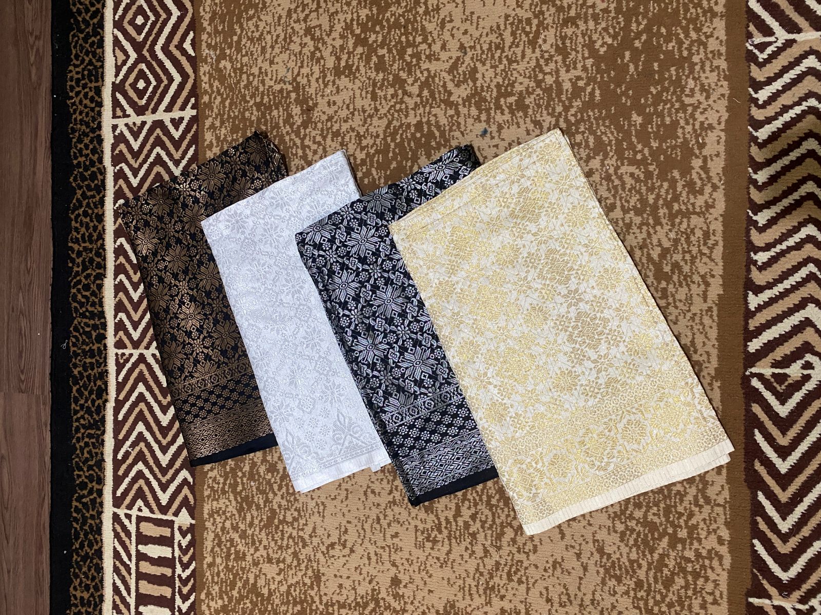 Pilihan Warna Songket