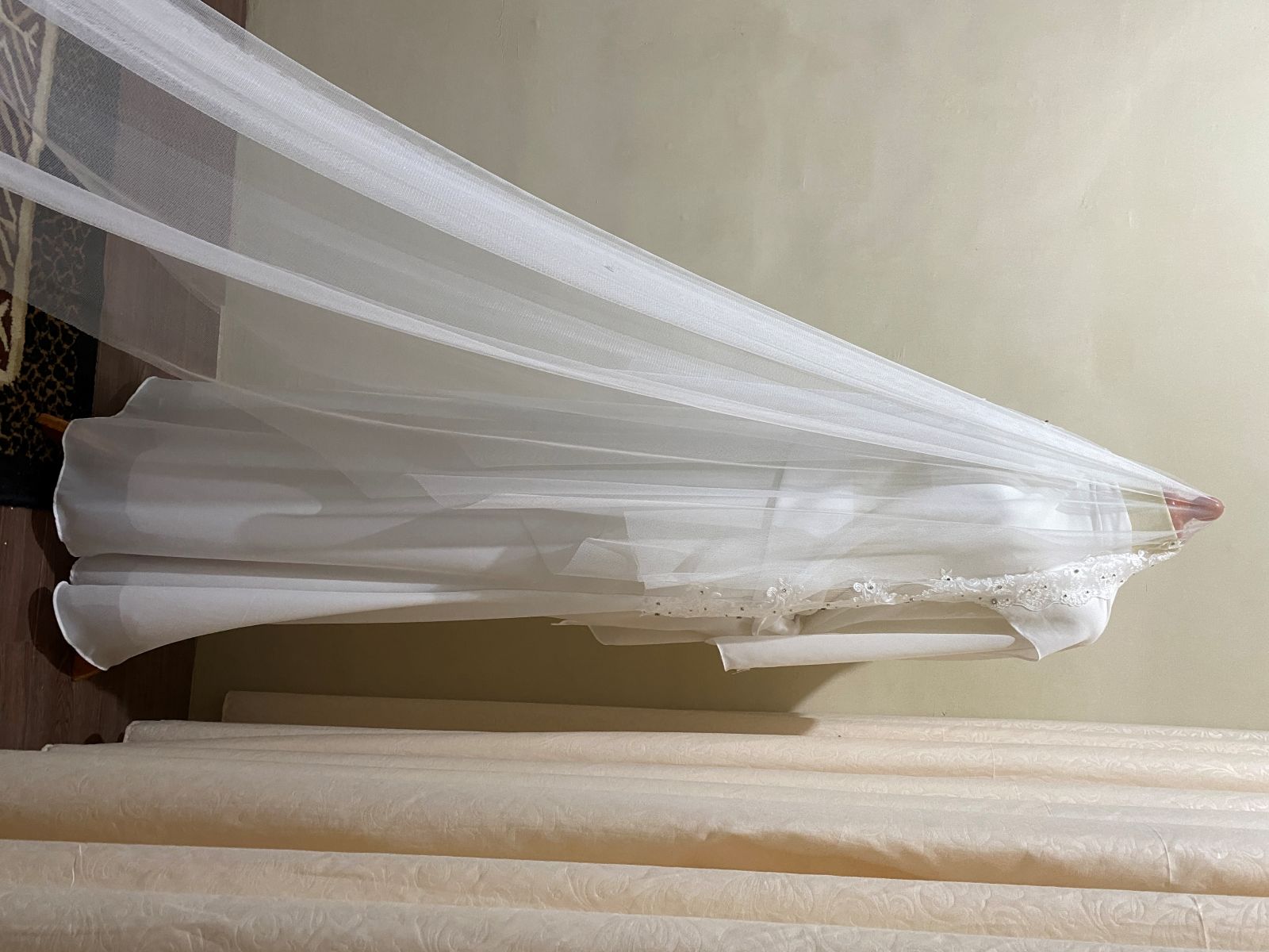 Veil Menjuntai Payet Tipis
